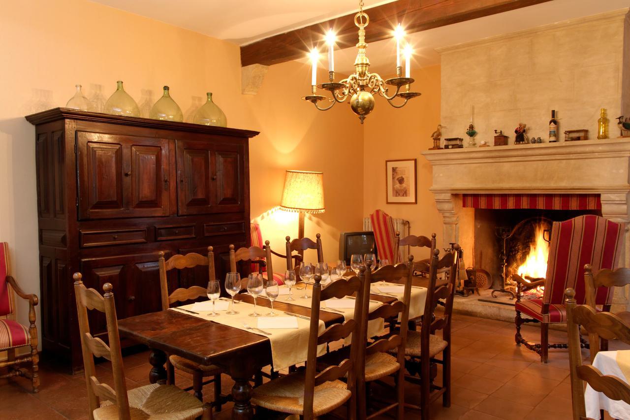 Golf Club D'Uzes Bed & Breakfast Bagian luar foto
